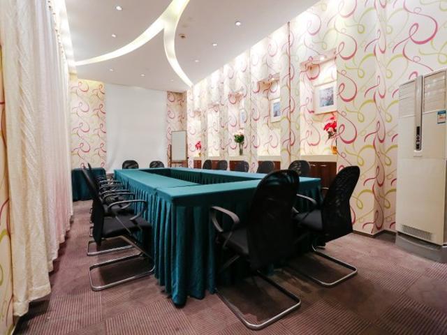 Jingjiang Inn Shanghai Minsheng Road Экстерьер фото