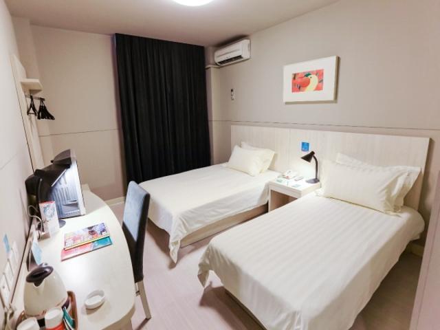 Jingjiang Inn Shanghai Minsheng Road Экстерьер фото