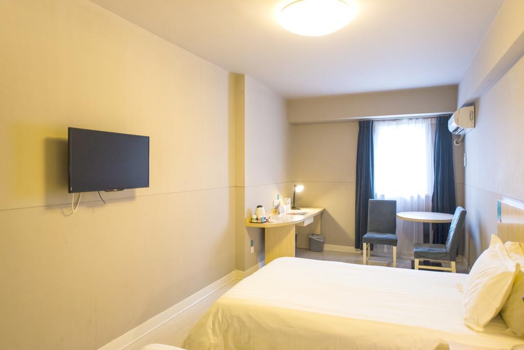 Jingjiang Inn Shanghai Minsheng Road Экстерьер фото
