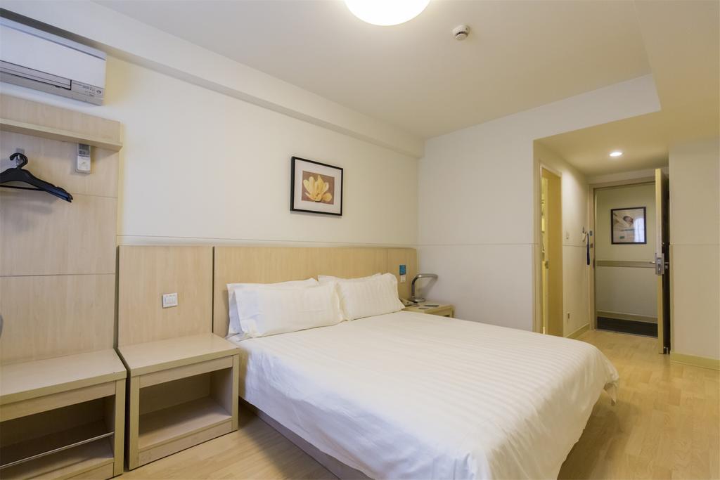 Jingjiang Inn Shanghai Minsheng Road Экстерьер фото