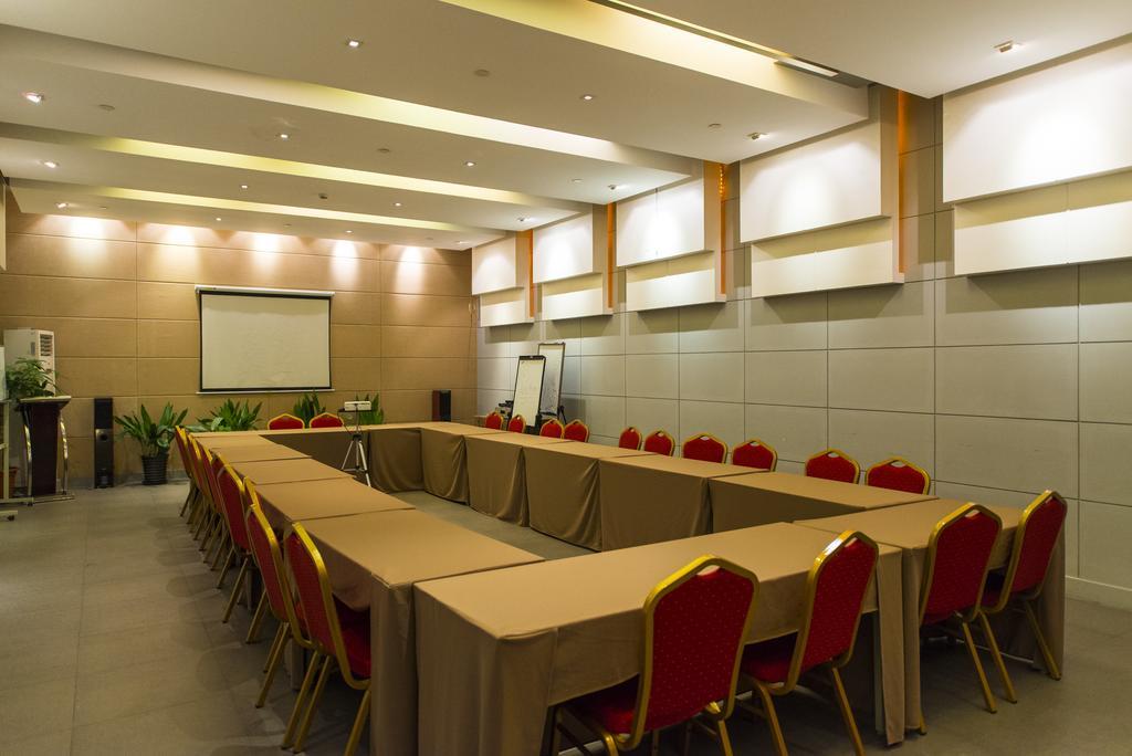 Jingjiang Inn Shanghai Minsheng Road Экстерьер фото