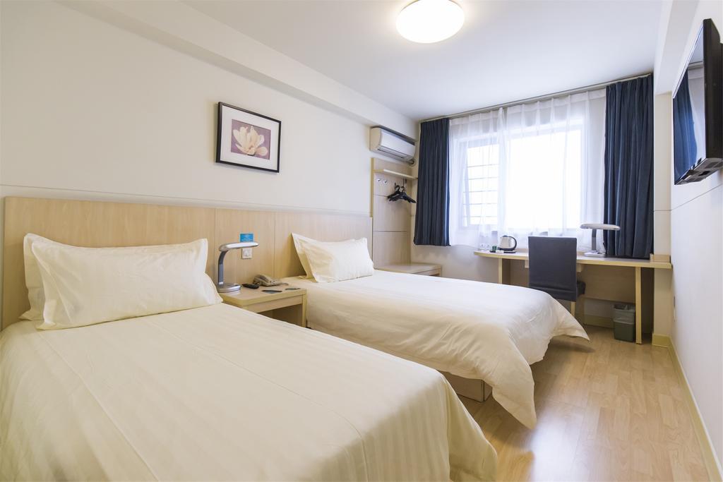 Jingjiang Inn Shanghai Minsheng Road Экстерьер фото