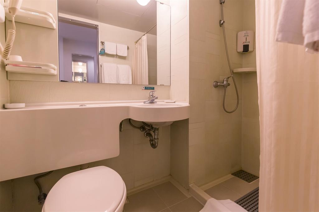 Jingjiang Inn Shanghai Minsheng Road Экстерьер фото